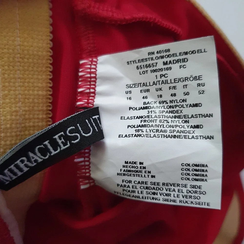 Miraclesuit Madrid Grenadine Red Slimming One Piece Swimsuit Women sz 16 NWT